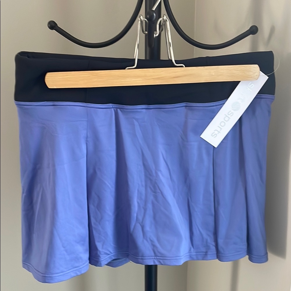 Sporty skort  Skirt by Skirt Sports - NWT